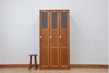 レトロ家具　昭和レトロ　1960年代シンプルなアンティーク三連ロッカー?