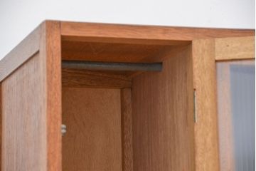 レトロ家具　昭和レトロ　1960年代シンプルな脚付きアンティーク三連ロッカー