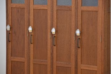 レトロ家具　昭和レトロ　1960年代シンプルなアンティーク四連ロッカー