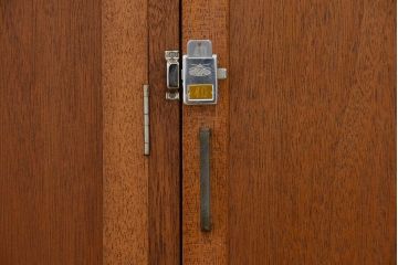 レトロ家具　昭和レトロ　1960年代シンプルなアンティーク四連ロッカー