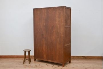 レトロ家具　昭和レトロ　1960年代シンプルな脚付きアンティーク四連ロッカー