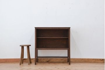 アンティーク家具　アンティーク　古い木の脚付き食器棚(収納棚)