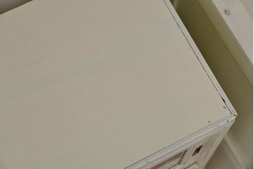 アンティーク家具　☆アンティーク　ペンキの剥げたモールガラス食器棚(収納棚)