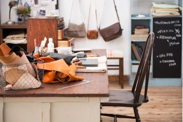 アンティーク家具　アンティークペイント　大きな両袖机(カウンター型作業台・デスク)