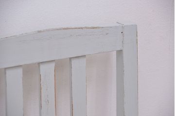 アンティーク家具　アンティーク　ペンキの剥げたシンプルな椅子(イス、チェア)