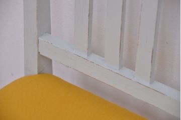 アンティーク家具　アンティーク　ペンキの剥げたシンプルな椅子(イス、チェア)