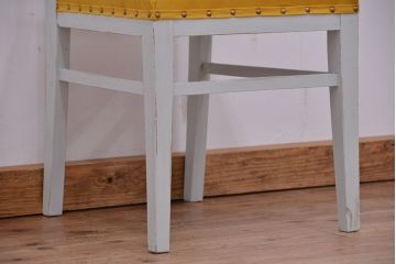 アンティーク家具　アンティーク　ペンキの剥げたシンプルな椅子(イス、チェア)