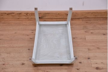 アンティーク家具　アンティーク　ペンキの剥げたシンプルな椅子(イス、チェア)