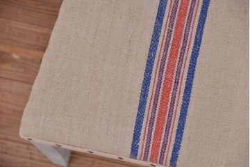 アンティーク家具　アンティーク　ハンガリー製のグレインサックで張り替えたシンプルなイス(椅子、チェア)