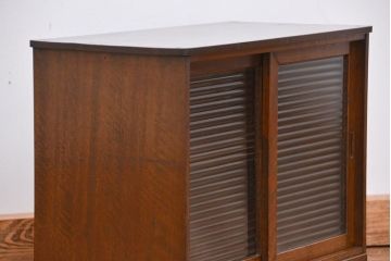 レトロ家具　昭和レトロ　小さなモールガラス収納棚