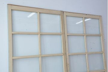 アンティーク　ダイヤガラス入り!シャビーな背の高いガラス戸2枚セット(引き戸)