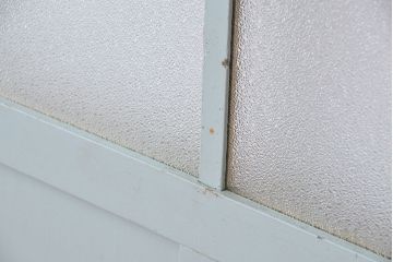 アンティーク　ダイヤガラス入り!シャビーな背の高いガラス戸2枚セット(引き戸)