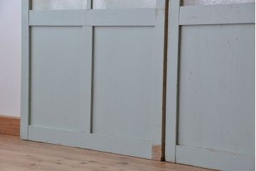 アンティーク　ダイヤガラス入り!シャビーな背の高いガラス戸2枚セット(引き戸)