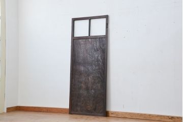 古民具・骨董　杢目の良い杉材一枚板の扉(ドア)