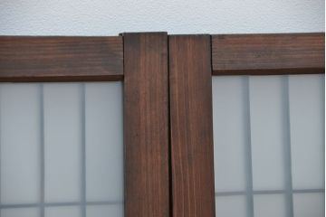 アンティーク　格子入り!小さなガラス戸2枚セット