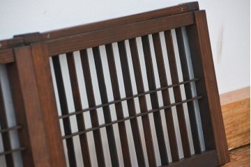 アンティーク　格子入り!小さなガラス戸2枚セット