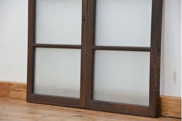 アンティーク　小振りな縦型ガラス戸2枚セット(引き戸)