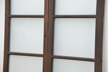 アンティーク　小振りな縦型ガラス戸2枚セット(引き戸)