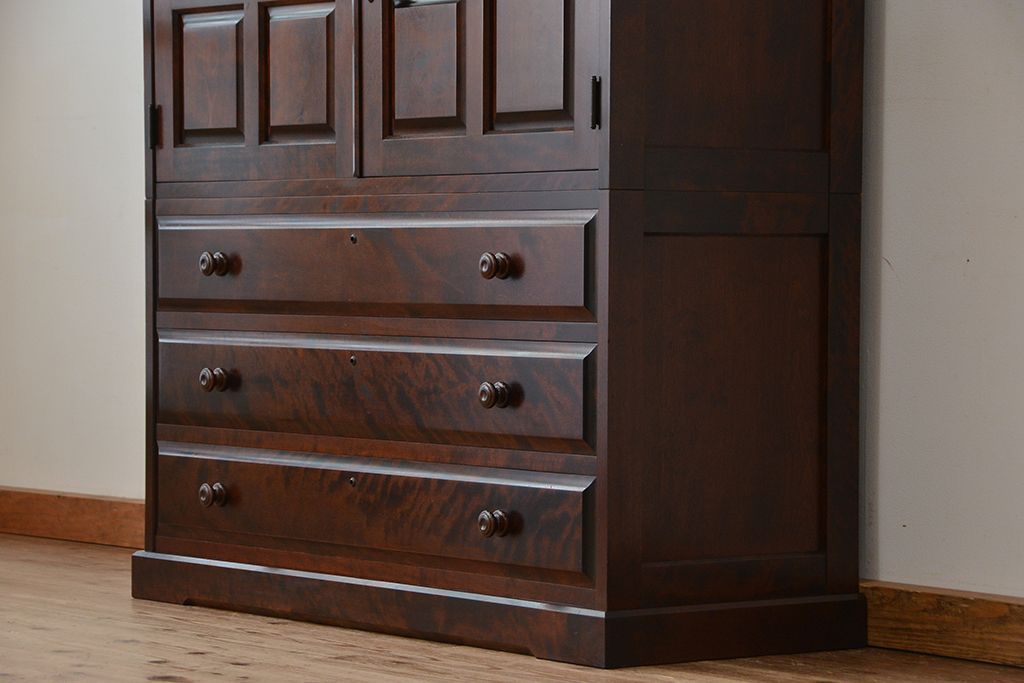 中古　北海道民芸家具　3段重ねチェスト、整理箪笥(定価約68万円)(整理タンス)