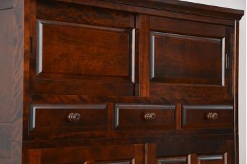 中古　北海道民芸家具　3段重ねチェスト、整理箪笥(定価約68万円)(整理タンス)