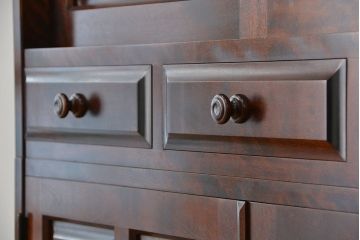 中古　北海道民芸家具　3段重ねチェスト、整理箪笥(定価約68万円)(整理タンス)