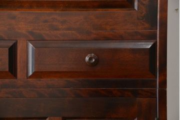 中古　北海道民芸家具　3段重ねチェスト、整理箪笥(定価約68万円)(整理タンス)