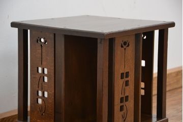 アンティーク家具　大正ロマン　ナラ材のかわいらしい卓上リボルビングブックシェルフ(本棚)