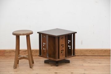 アンティーク家具　大正ロマン　ナラ材のかわいらしい卓上リボルビングブックシェルフ(本棚)