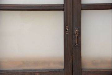 古民具・骨董　味のある小振りな引き戸4枚セット(窓、ガラス戸)