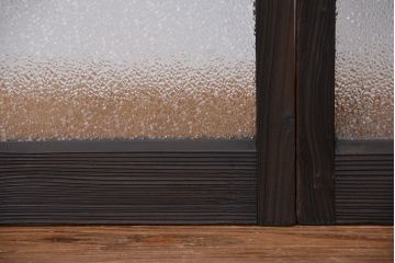 アンティーク　ダイヤガラスの入った縦型ガラス戸4枚(引き戸・窓)