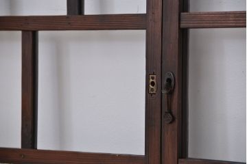 アンティーク　ダイヤガラスの入った縦型ガラス戸4枚(引き戸・窓)