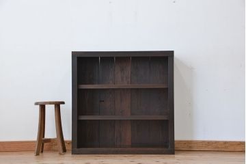 アンティーク家具　古民具・骨董　味わい深いシンプルな飾り棚(陳列棚)