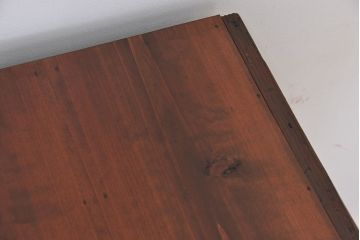 アンティーク家具　アンティーク　古い木の引き出し付き飾り棚(本棚)