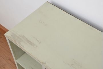 レトロ家具　昭和レトロ　大振りなアンティークペイントマス目棚(升目棚、飾り棚、陳列棚)