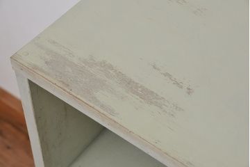 レトロ家具　昭和レトロ　大振りなアンティークペイントマス目棚(升目棚、飾り棚、陳列棚)