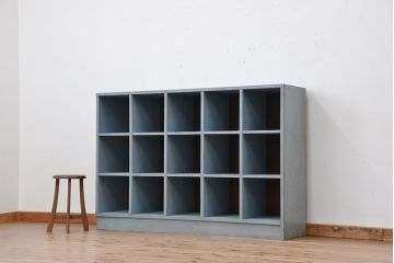 レトロ家具　昭和レトロ　古い木のアンティークペイントマス目棚(升目棚、飾り棚、陳列棚)