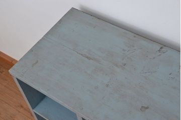 レトロ家具　昭和レトロ　古い木のアンティークペイントマス目棚(升目棚、飾り棚、陳列棚)