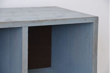 レトロ家具　昭和レトロ　古い木のアンティークペイントマス目棚(升目棚、飾り棚、陳列棚)