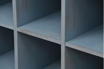 レトロ家具　昭和レトロ　古い木のアンティークペイントマス目棚(升目棚、飾り棚、陳列棚)