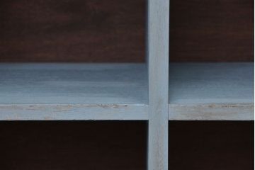 レトロ家具　昭和レトロ　古い木のアンティークペイントマス目棚(升目棚、飾り棚、陳列棚)