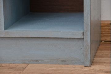 レトロ家具　昭和レトロ　古い木のアンティークペイントマス目棚(升目棚、飾り棚、陳列棚)