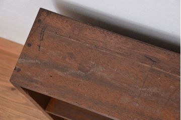 レトロ家具　昭和レトロ　古い木のシンプルな薄型飾り棚(1)(本棚)
