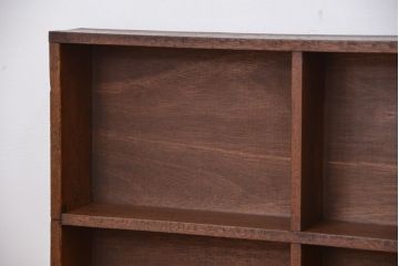 レトロ家具　昭和レトロ　古い木のシンプルな薄型飾り棚(3)(本棚)