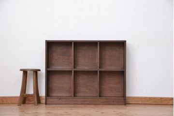 レトロ家具　昭和レトロ　古い木のシンプルな薄型飾り棚(6)(本棚)