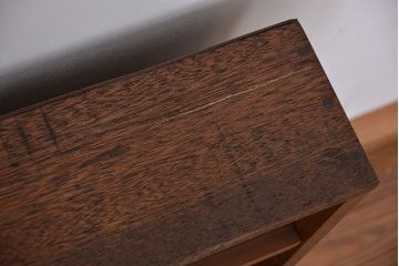 レトロ家具　昭和レトロ　古い木のシンプルな薄型飾り棚(7)(本棚)