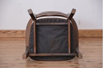 中古　飛騨の家具　ナラ材の使い込まれたアームチェア(椅子)