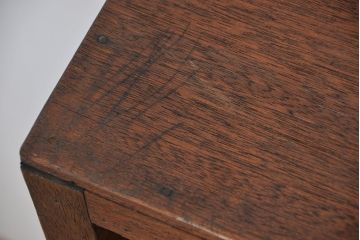 レトロ家具　★昭和レトロ　シンプルな薄型飾り棚(本棚)