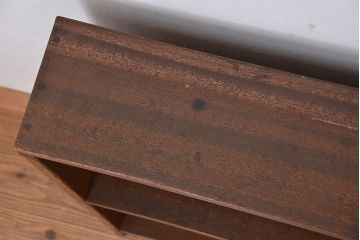 レトロ家具　昭和レトロ　シンプルなペイント薄型飾り棚(1)(本棚)
