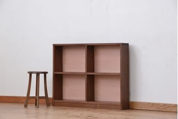 レトロ家具　昭和レトロ　シンプルなペイント薄型飾り棚(2)(本棚)