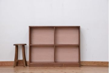 レトロ家具　昭和レトロ　シンプルなペイント薄型飾り棚(2)(本棚)